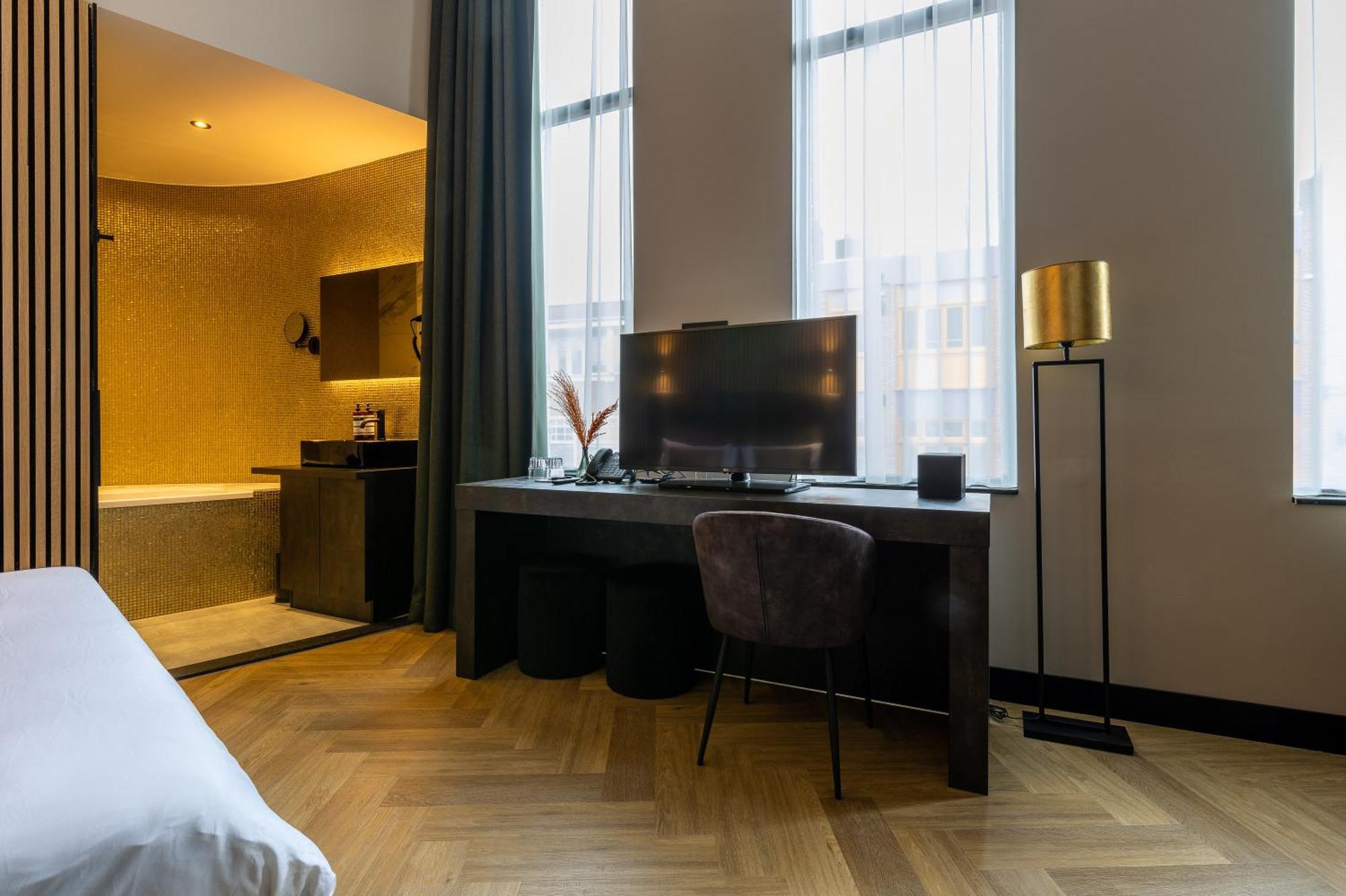 Monument Hotel 赞丹 外观 照片