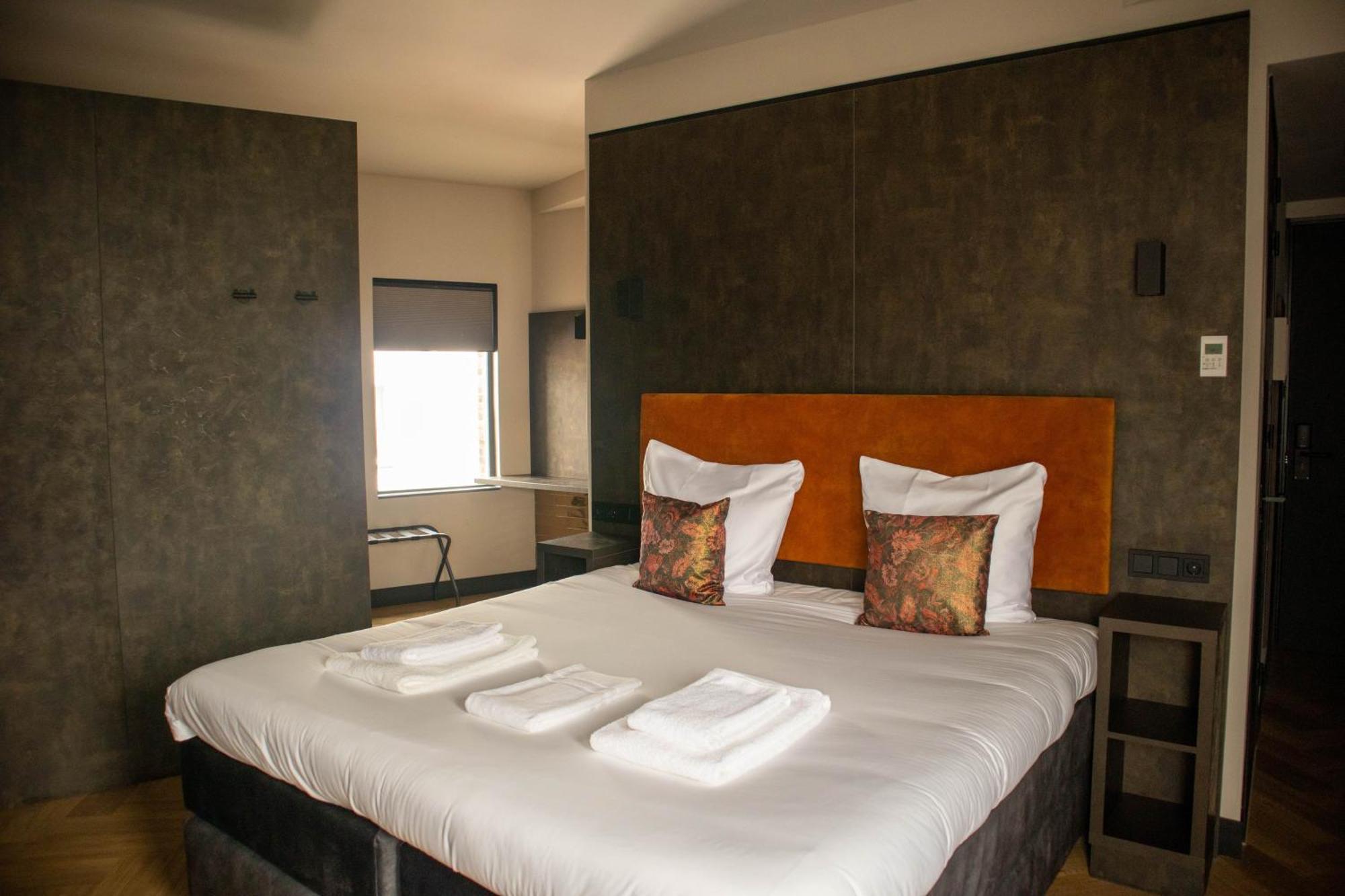 Monument Hotel 赞丹 外观 照片